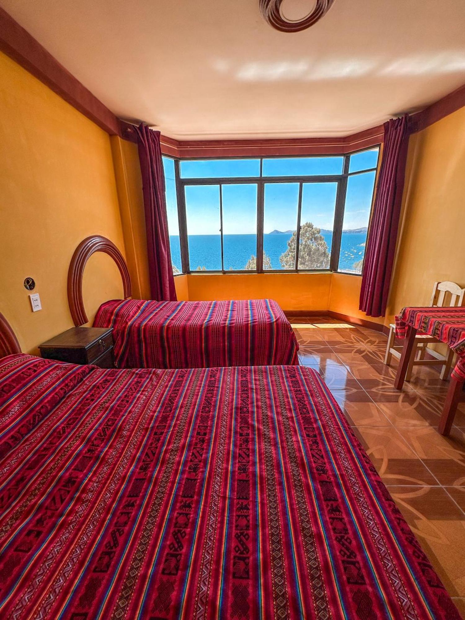 Hostal Sol Y Lago Copacabana  Buitenkant foto